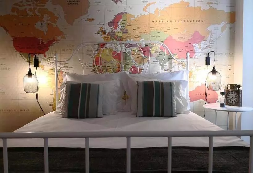 Travellers Pearl By Storytellers