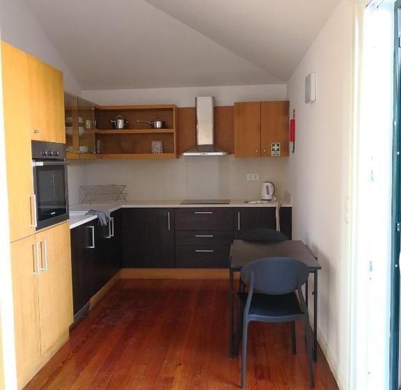 Travellers Pearl By Storytellers