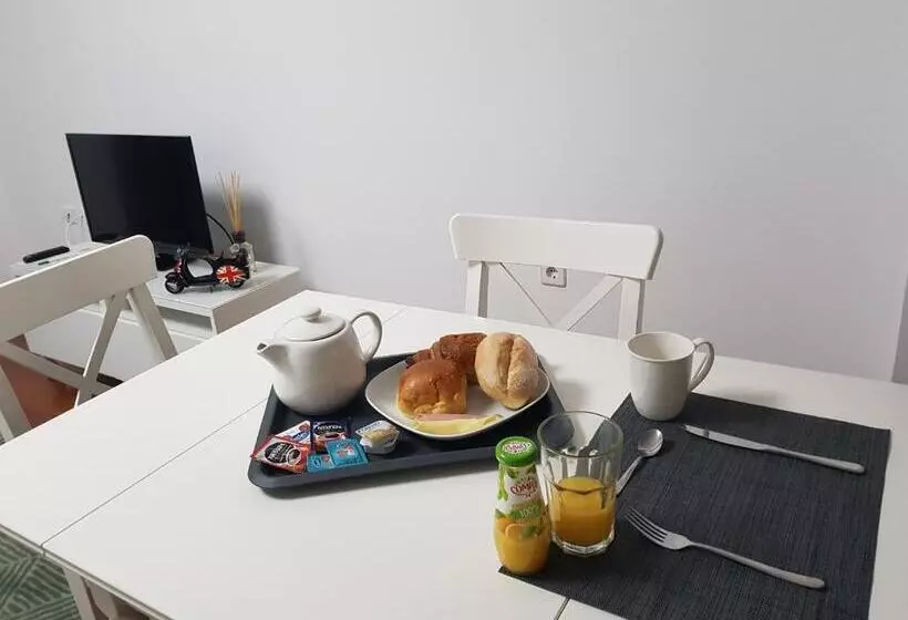 Travellers Pearl By Storytellers