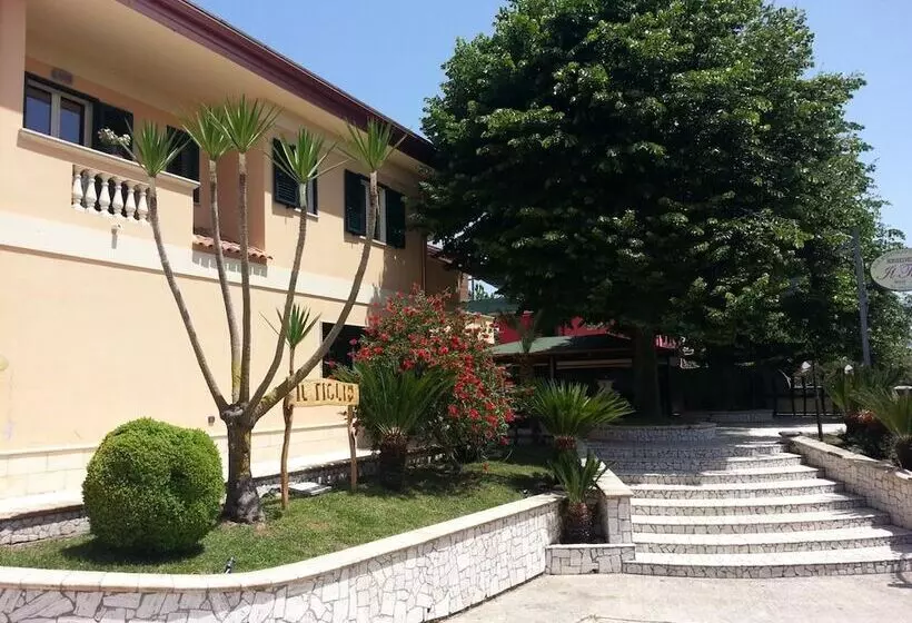 Aamiaismajoitus (B&B) Residence Il Tiglio