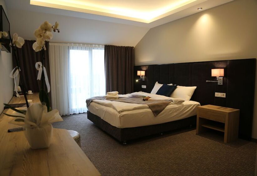 בית מלון כפרי City Inegol