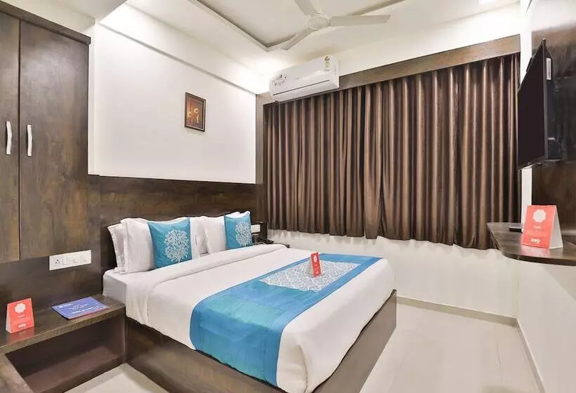 ホテル Kajri Residency
