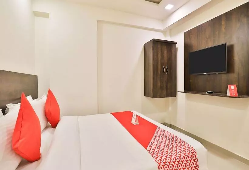 ホテル Kajri Residency
