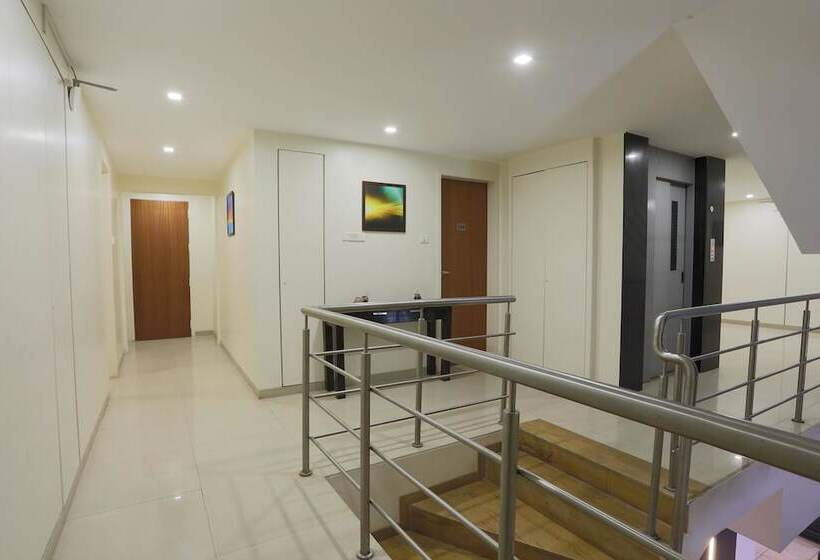 هتل Mint Highstreet