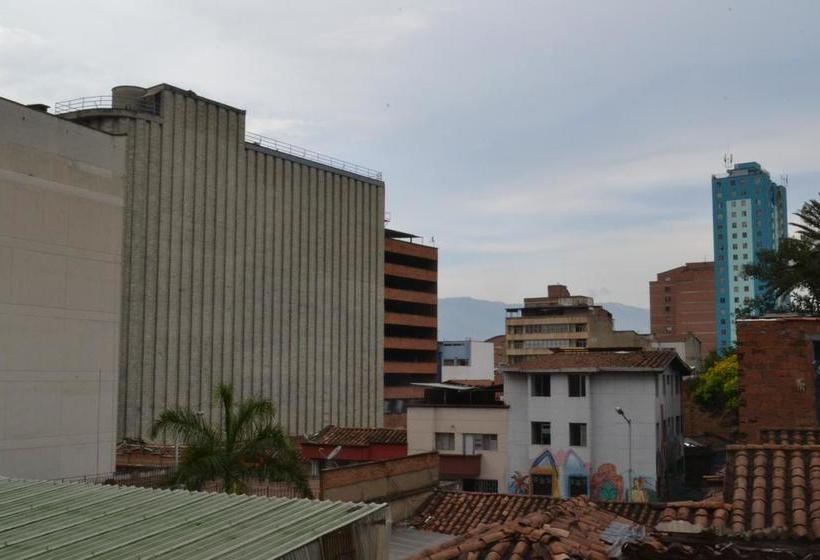 هتل Punto Dos Suites