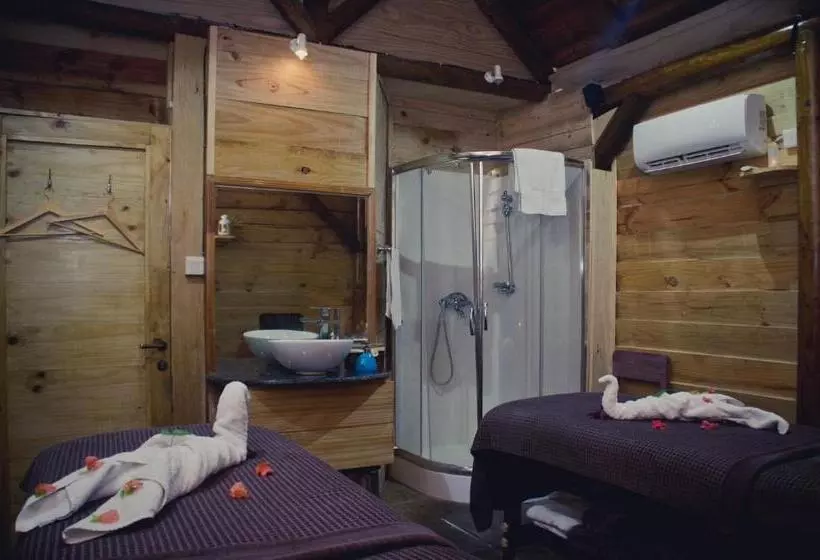 هتل Sunset Reef Resort & Spa