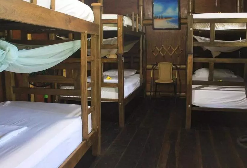 La Natura Hostel & Pool