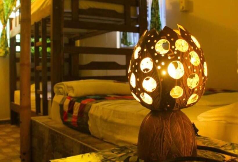 La Natura Hostel & Pool