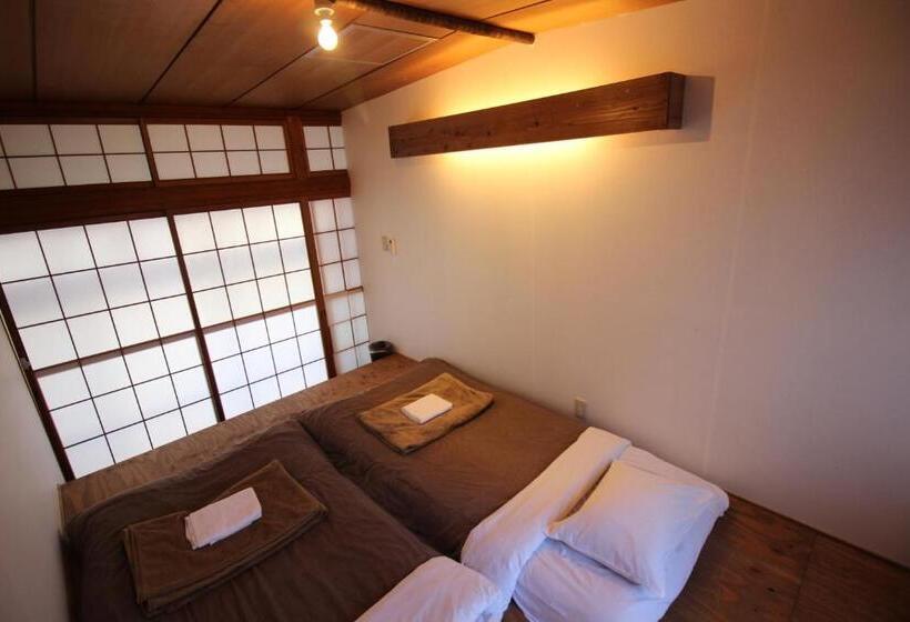 Roku Hostel Hiroshima