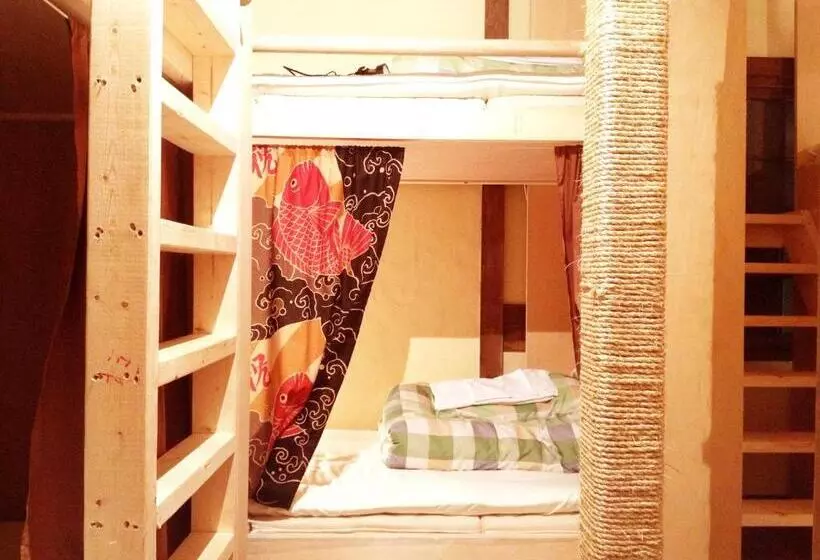 Roku Hostel Hiroshima