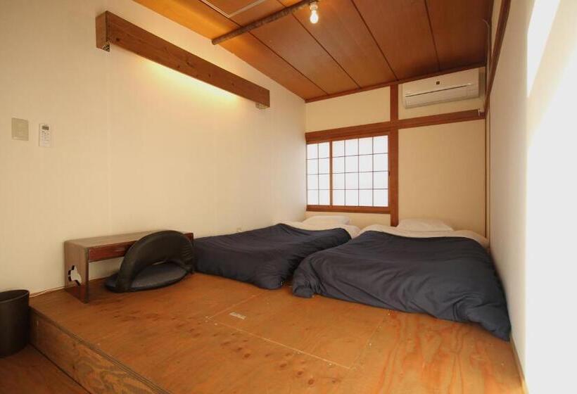 Roku Hostel Hiroshima