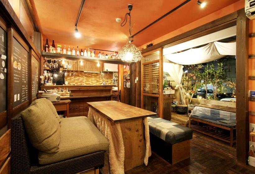 Roku Hostel Hiroshima