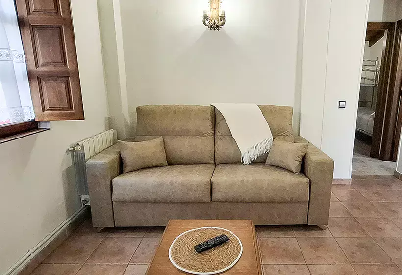 Apartamentos Santillana Mijares 3000