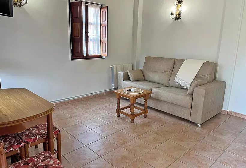 Apartamentos Santillana Mijares 3000