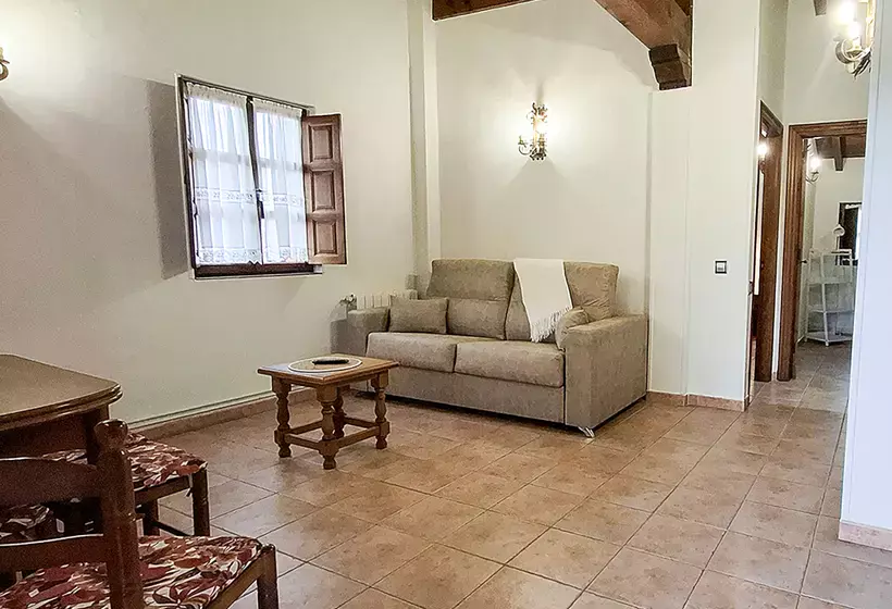 Apartamentos Santillana Mijares 3000