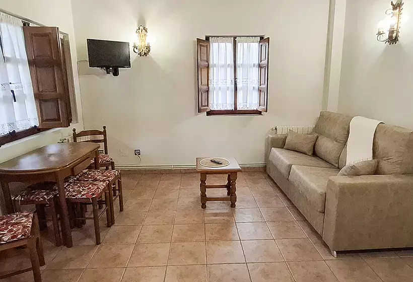 Apartamentos Santillana Mijares 3000