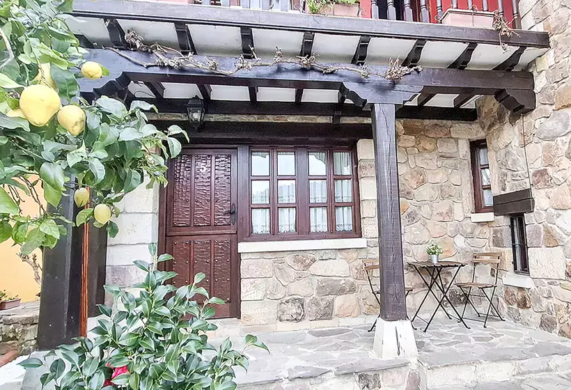 Apartamentos Santillana Mijares 3000