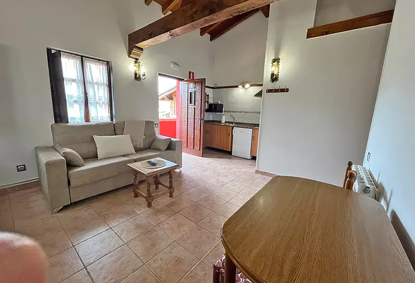 Apartamentos Santillana Mijares 3000