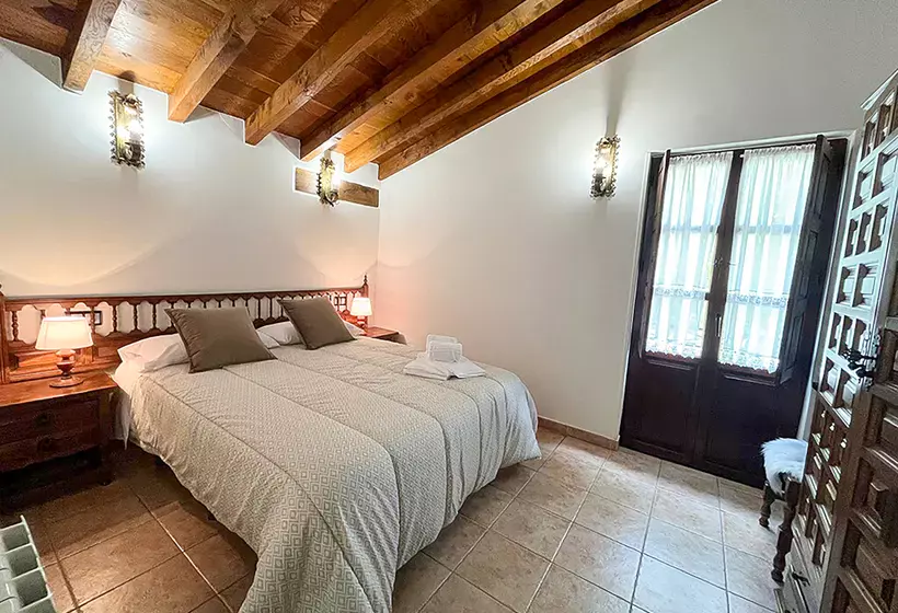 Apartamentos Santillana Mijares 3000