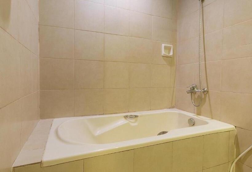 Hotell Reddoorz @ Comfy Inn Ermita Manila