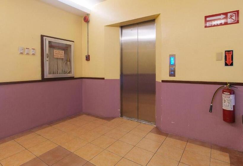 Hotell Reddoorz @ Comfy Inn Ermita Manila