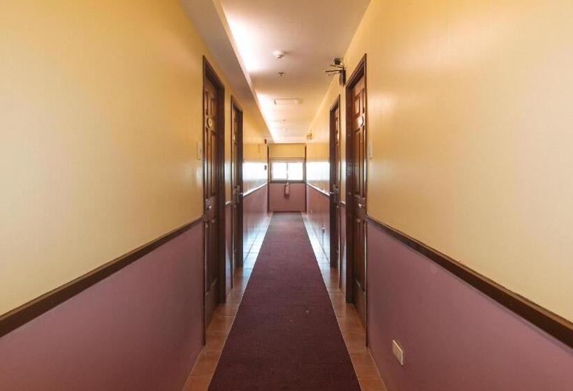 Hotell Reddoorz @ Comfy Inn Ermita Manila