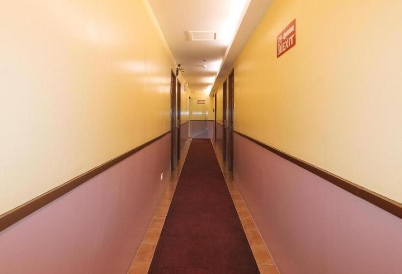 Hotell Reddoorz @ Comfy Inn Ermita Manila