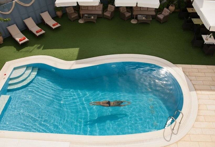 ホテル Anna Platanou