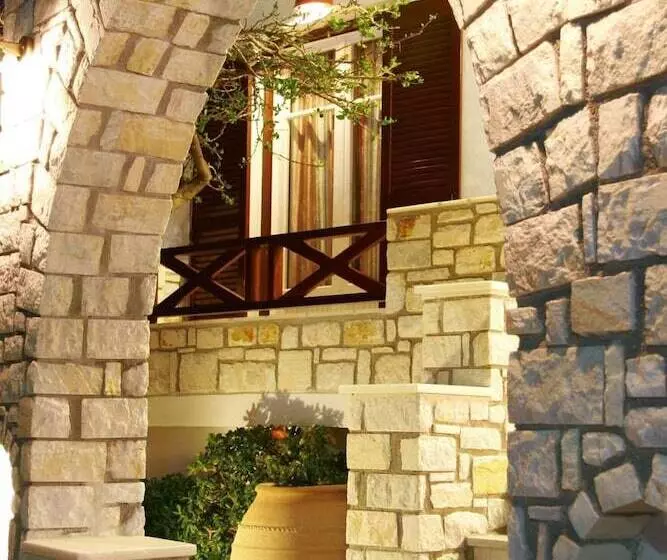 Hotelli Anna Platanou