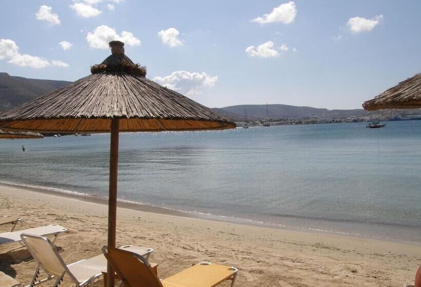 ホテル Anna Platanou