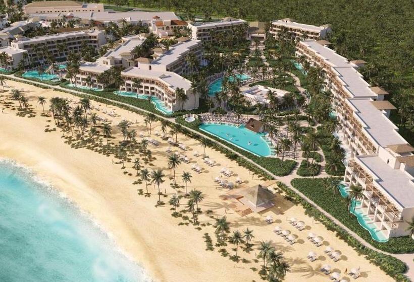 Secrets Playa Esmeralda Resort & Spa