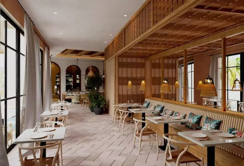 Secrets Playa Esmeralda Resort & Spa