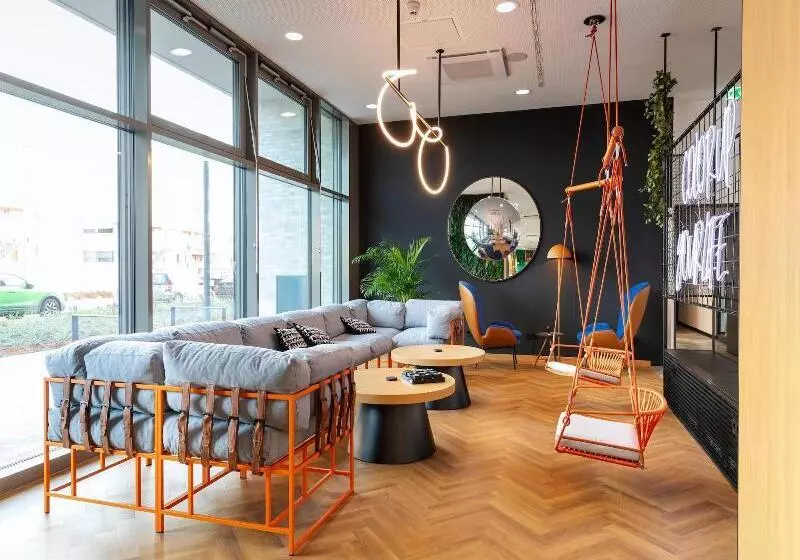 Loginn Hotel Köln Airport