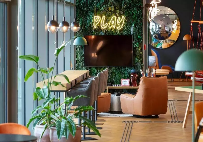 Loginn Hotel Köln Airport