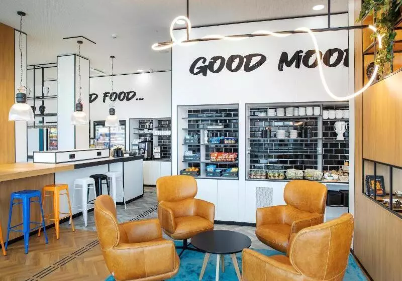 Loginn Hotel Köln Airport