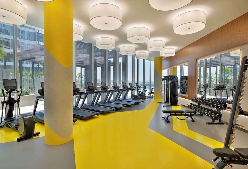 هتل Embassy Suites By Hilton Dubai Business Bay