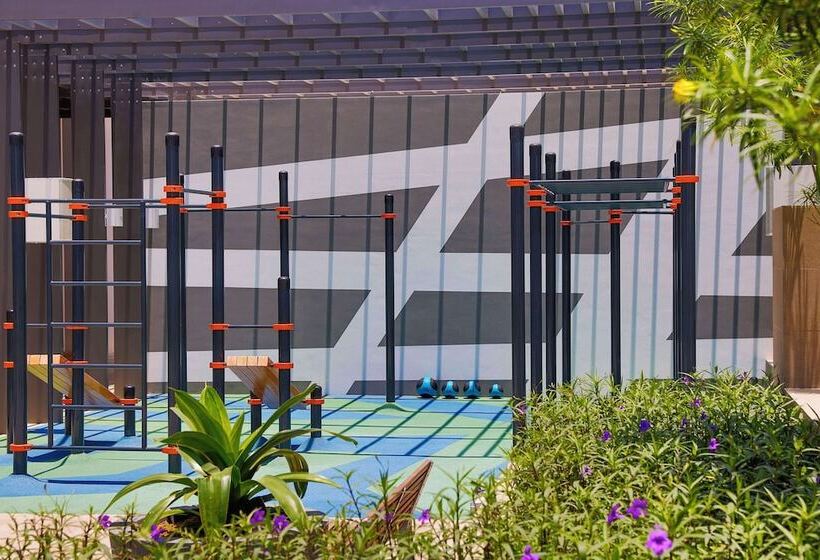 هتل Embassy Suites By Hilton Dubai Business Bay