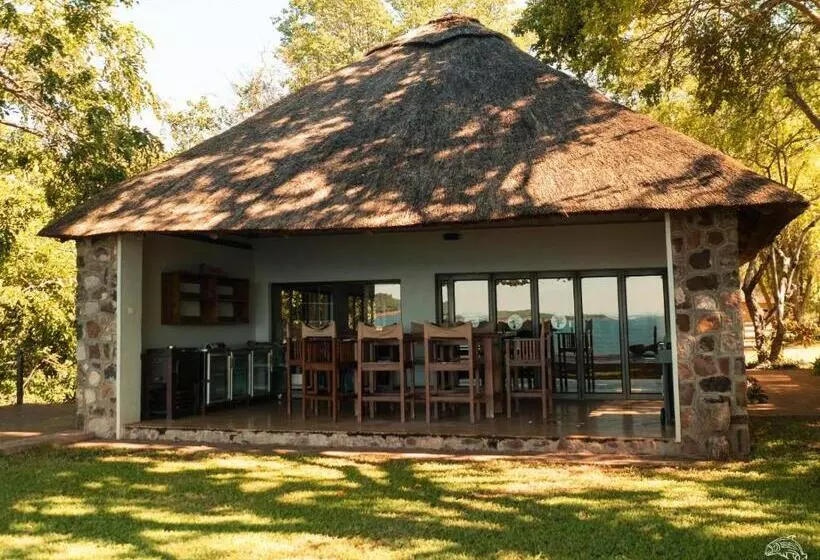 هتل Masumu River Lodge