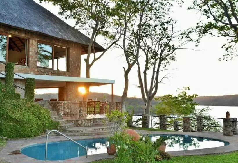 هتل Masumu River Lodge