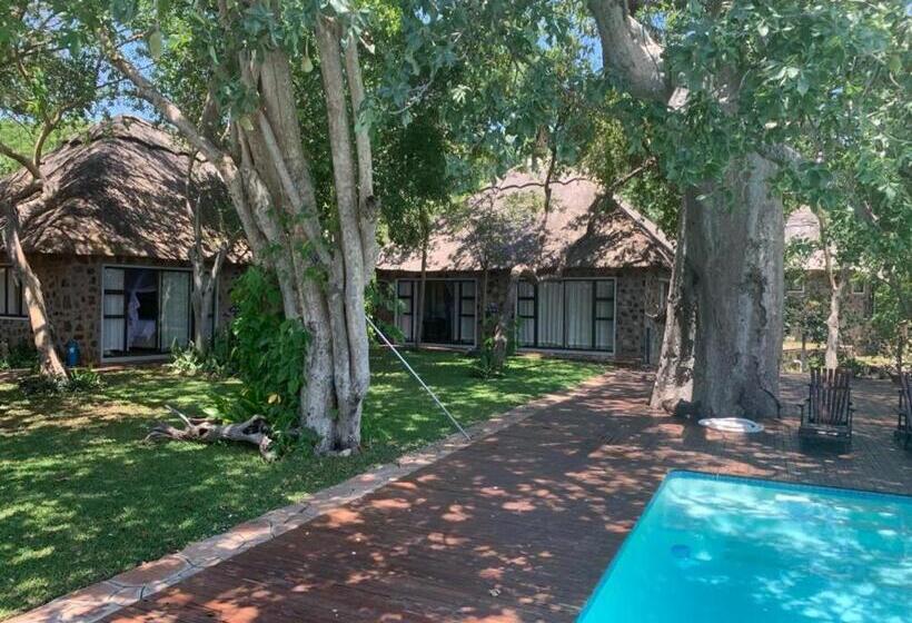 هتل Masumu River Lodge