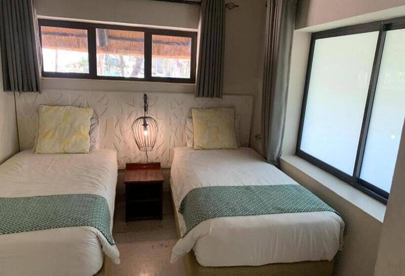 هتل Masumu River Lodge