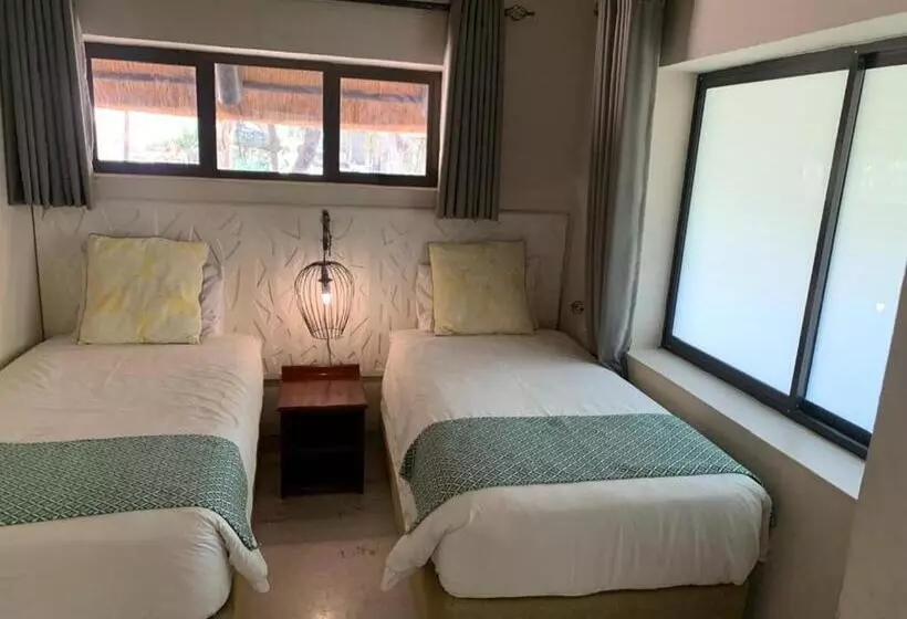 هتل Masumu River Lodge