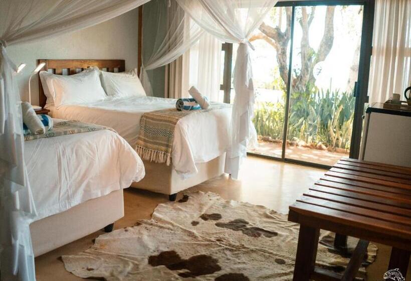 هتل Masumu River Lodge