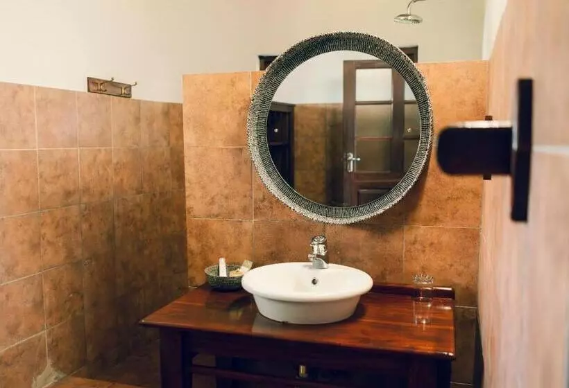 هتل Masumu River Lodge