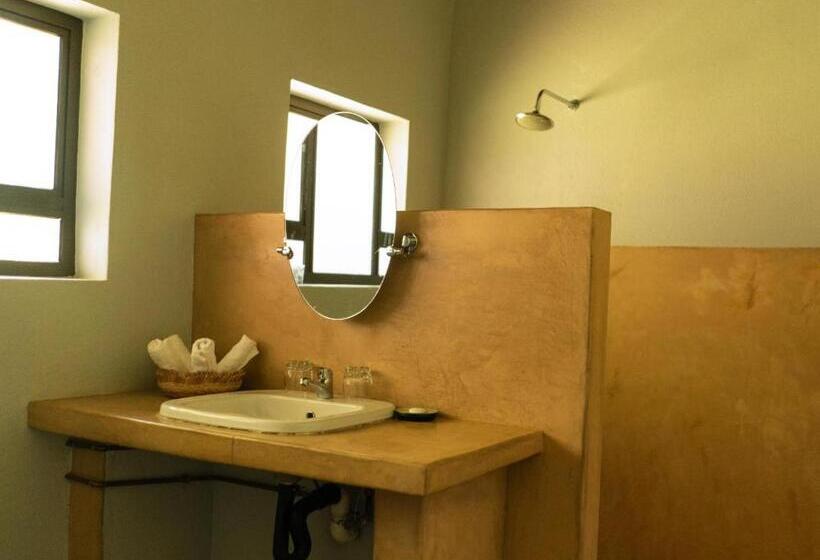 هتل Masumu River Lodge