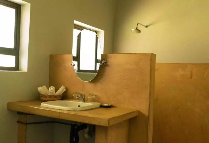 هتل Masumu River Lodge