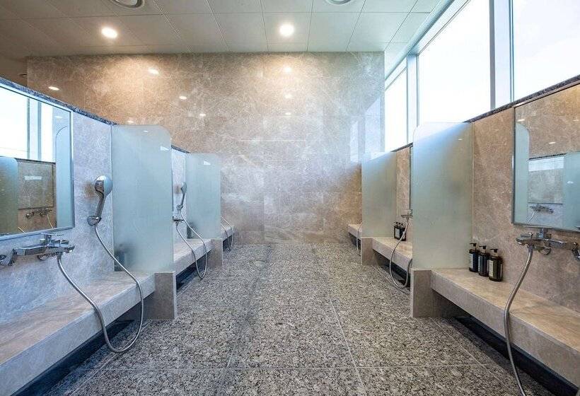 בית מלון כפרי Ramada Suites By Wyndham Geoje