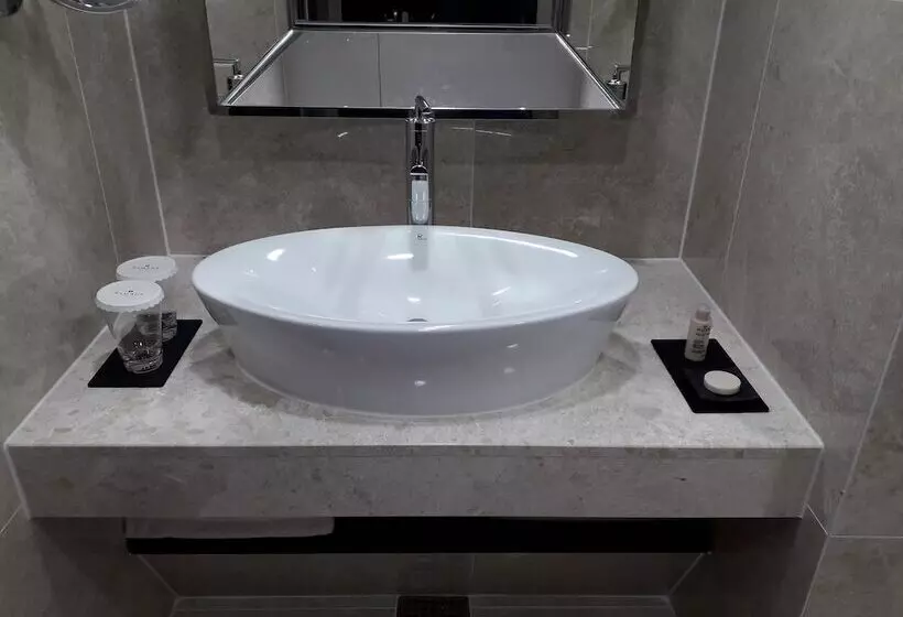 Hotelli Ramada Suites By Wyndham Geoje