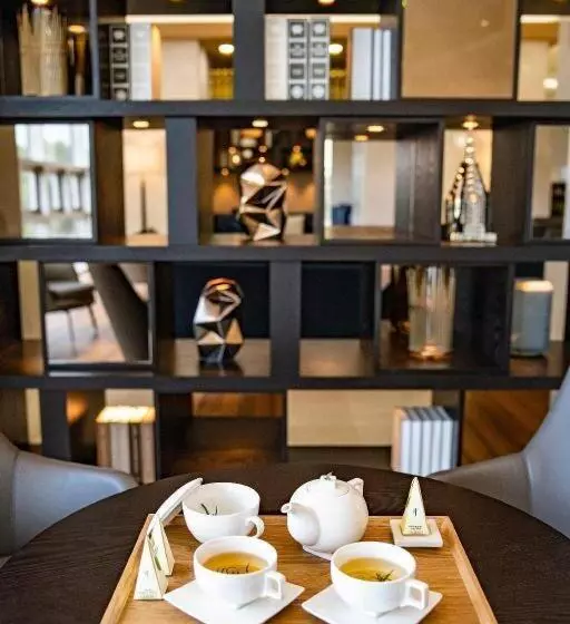 Hotelli Ramada Suites By Wyndham Geoje