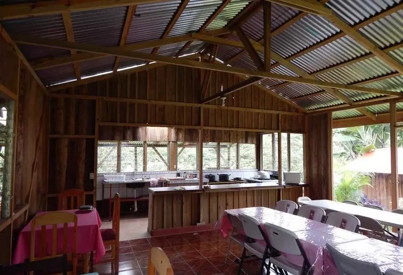 هتل Vista Turrialba Lodge
